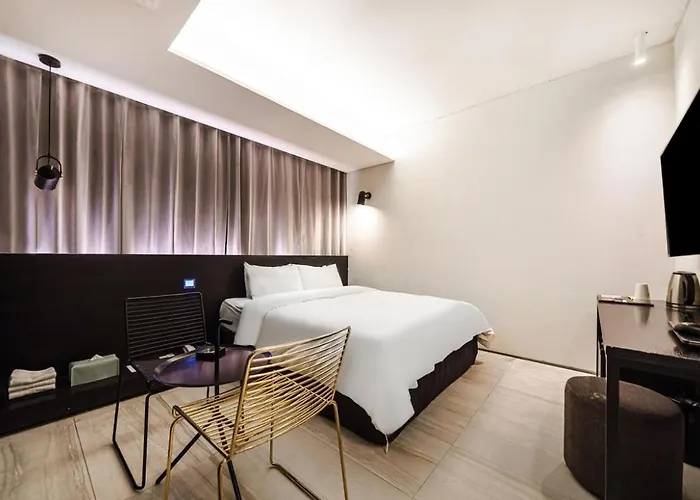 Hotel H Wangsimni 2*