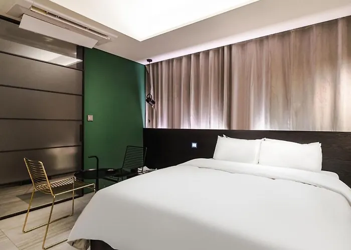 Hotel H Wangsimni 2*